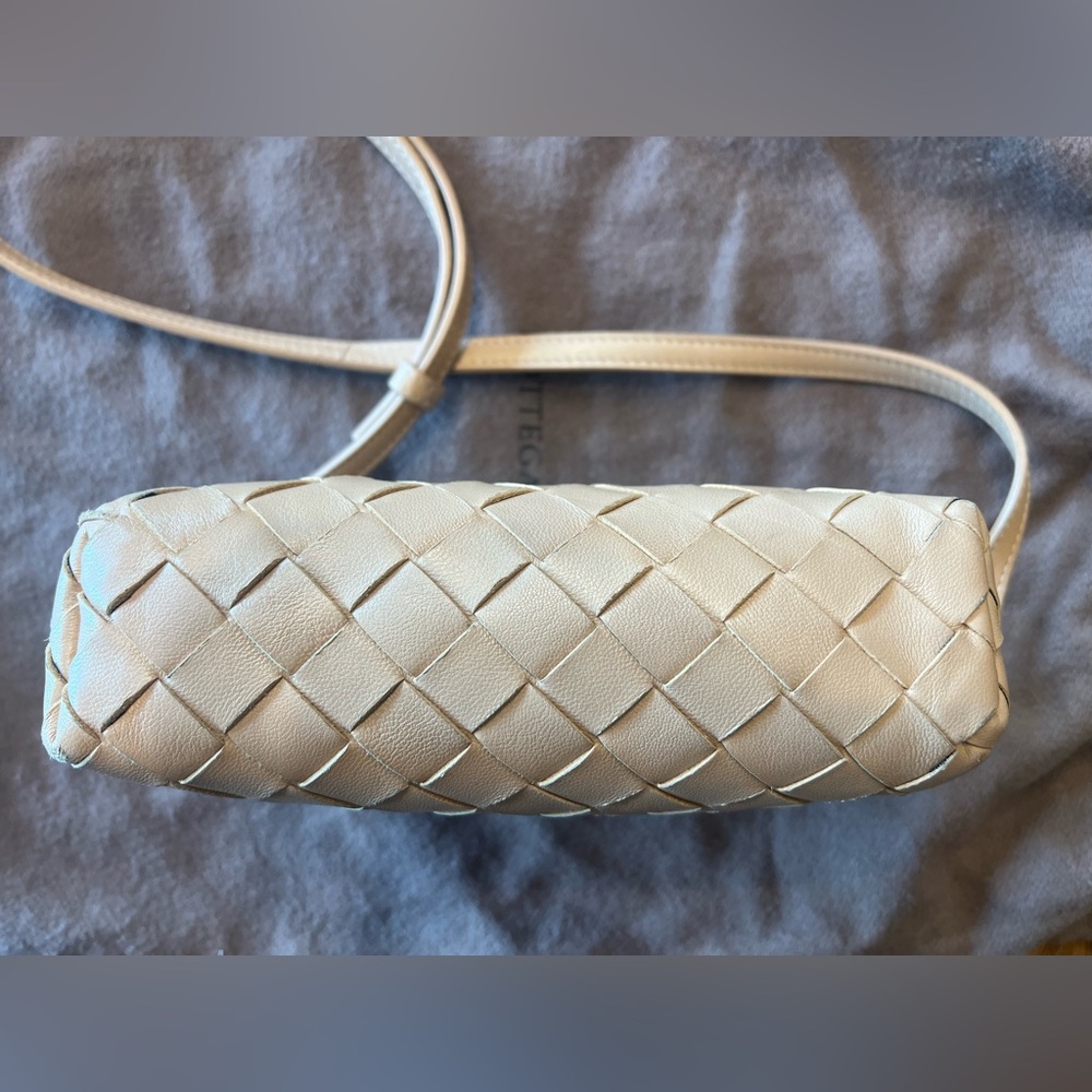 Authentic Bottega Veneta Tan Woven Leather Bag Purse - Picture 6 of 7